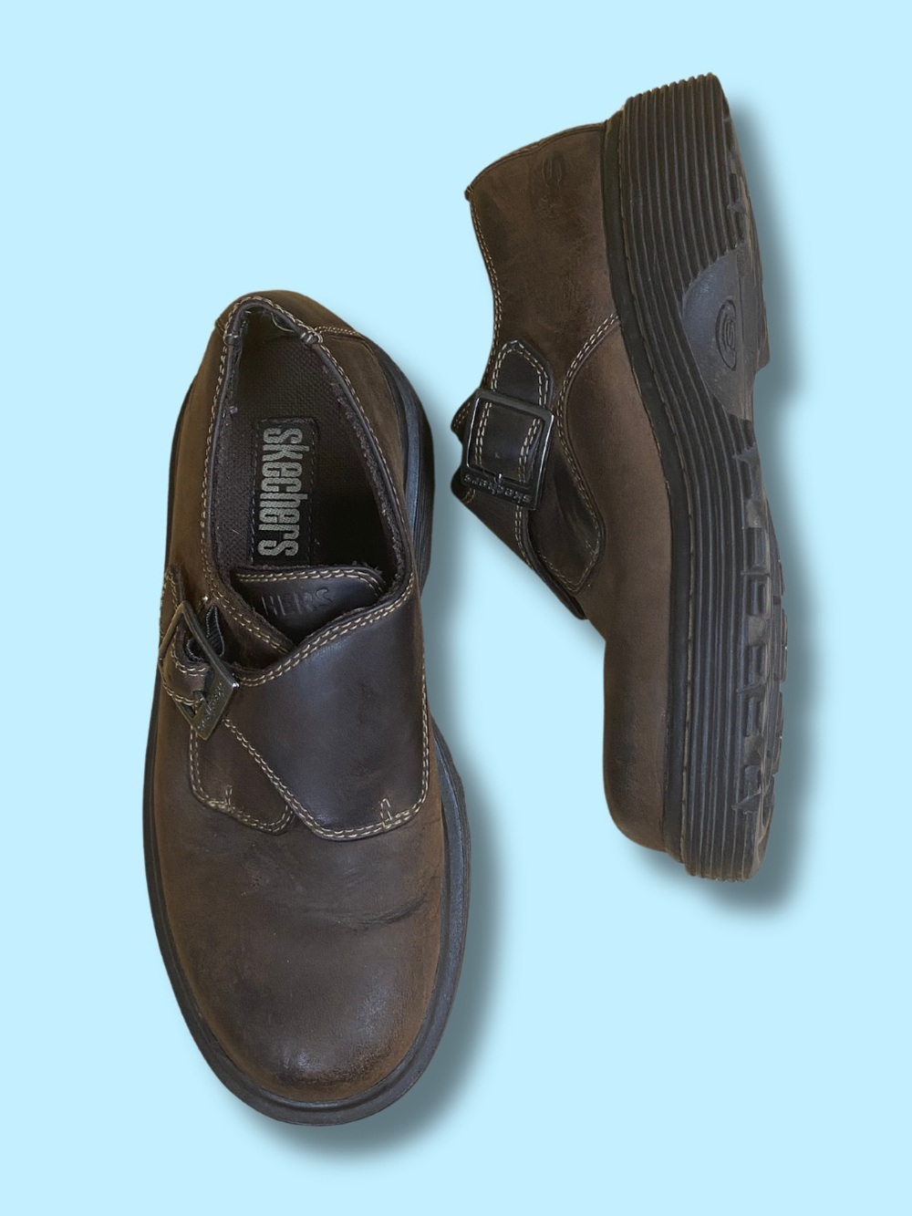 Skechers: Chunky brown leather lugs with buckle #skechers #buckle #lugs #loafers